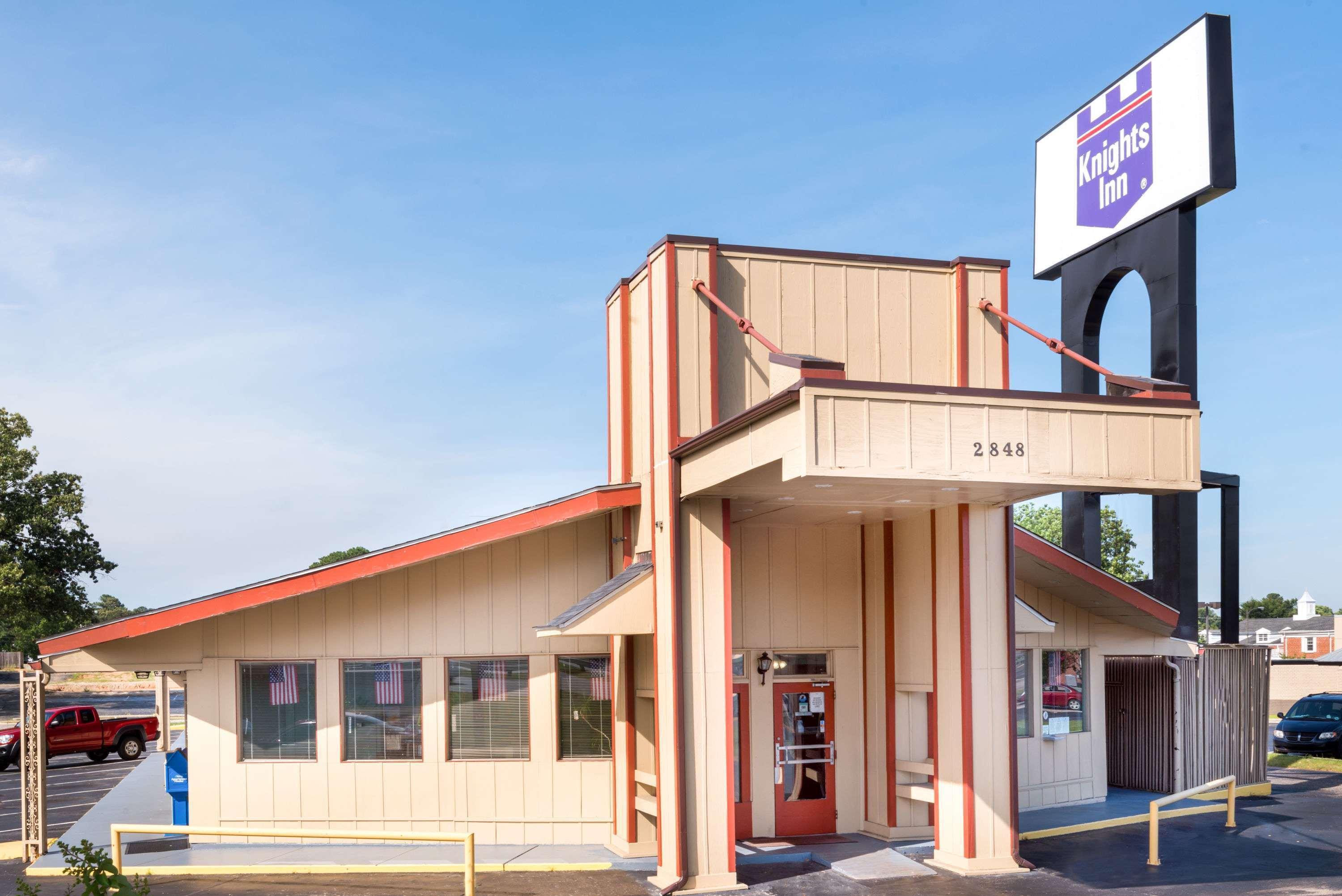 Knights Inn Fayetteville - Fort Bragg Экстерьер фото