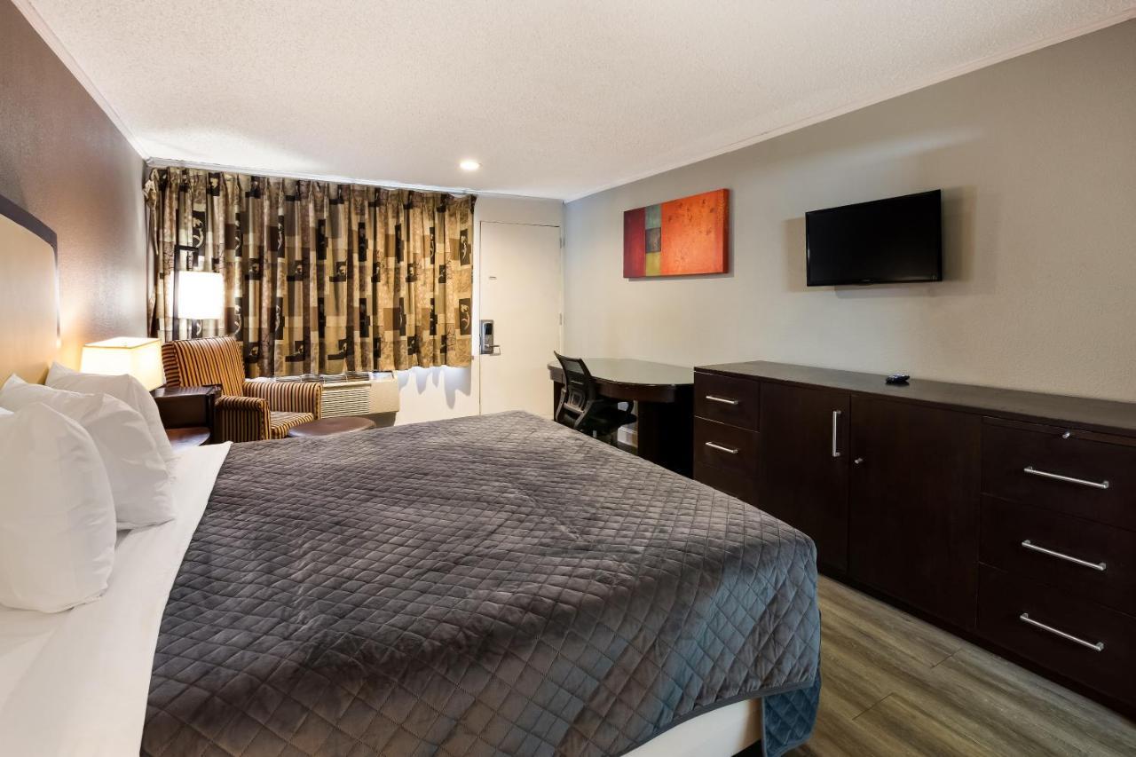 Knights Inn Fayetteville - Fort Bragg Экстерьер фото